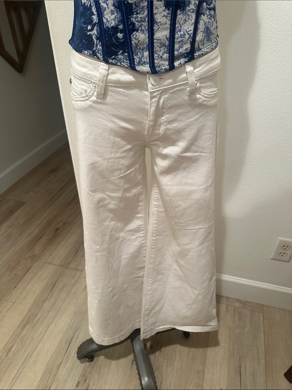 NWOT Hudson Jeans White Wide-Leg Flare Jeans
